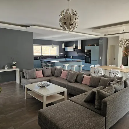 Villa Moderne De 220M2 Avec Clim Et Piscine, Serignan Villa Sérignan