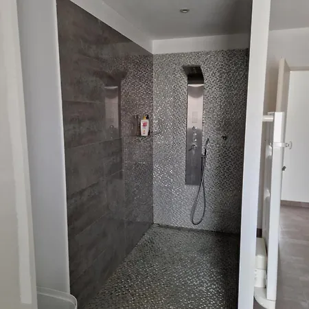 Villa Villa Moderne De 220M2 Avec Clim Et Piscine, Serignan *