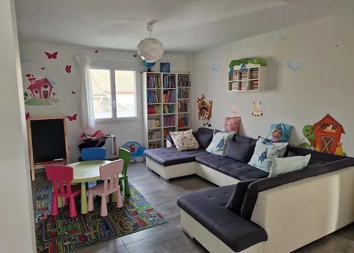 Moderne De 220m2 Avec Piscine, ヴィラ *