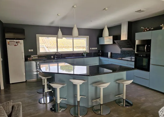 Moderne De 220m2 Avec Piscine, *